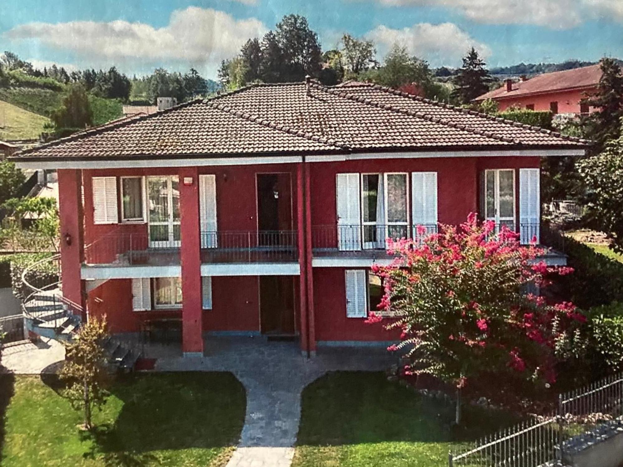 Casa Finestre Bianche Daire Canelli Dış mekan fotoğraf